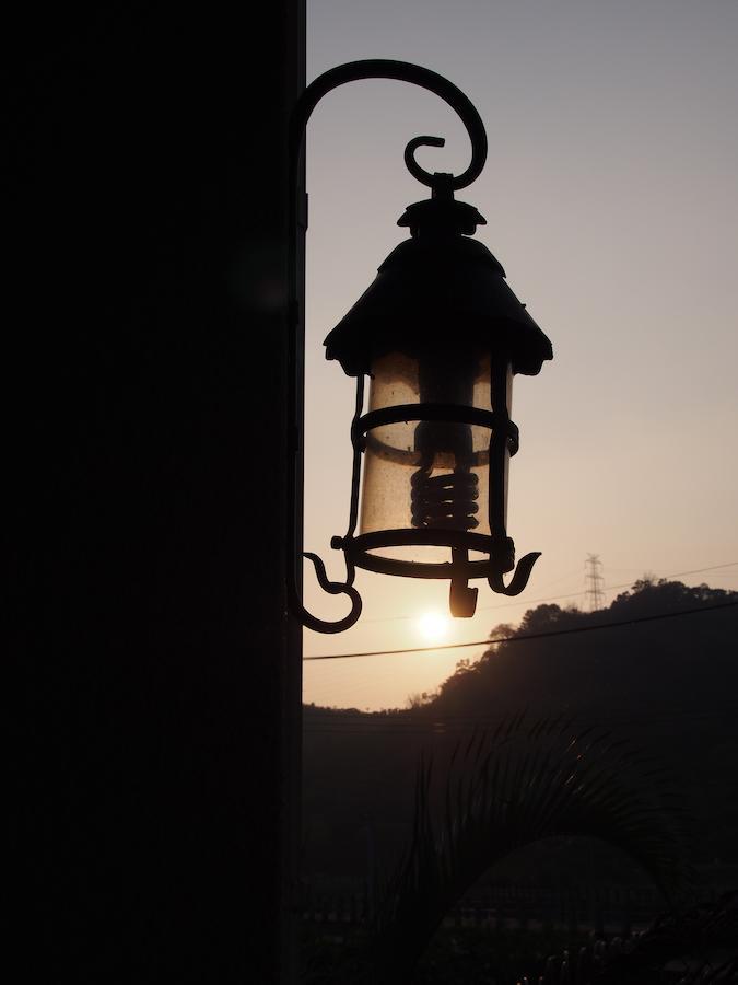 Palm Villa Guesthouse Nantou Екстериор снимка