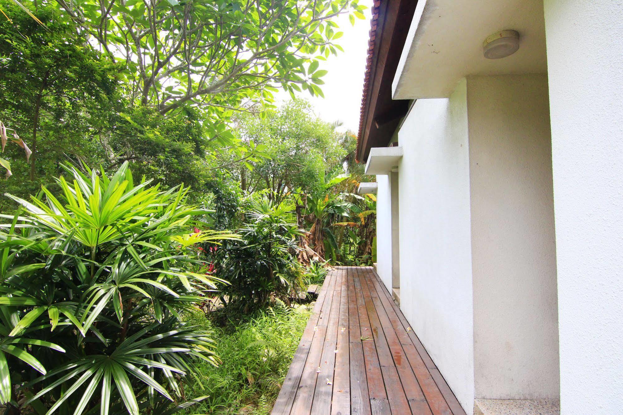 Palm Villa Guesthouse Nantou Екстериор снимка