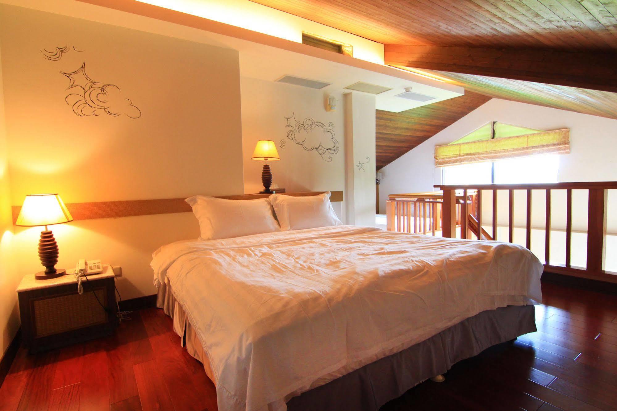 Palm Villa Guesthouse Nantou Екстериор снимка