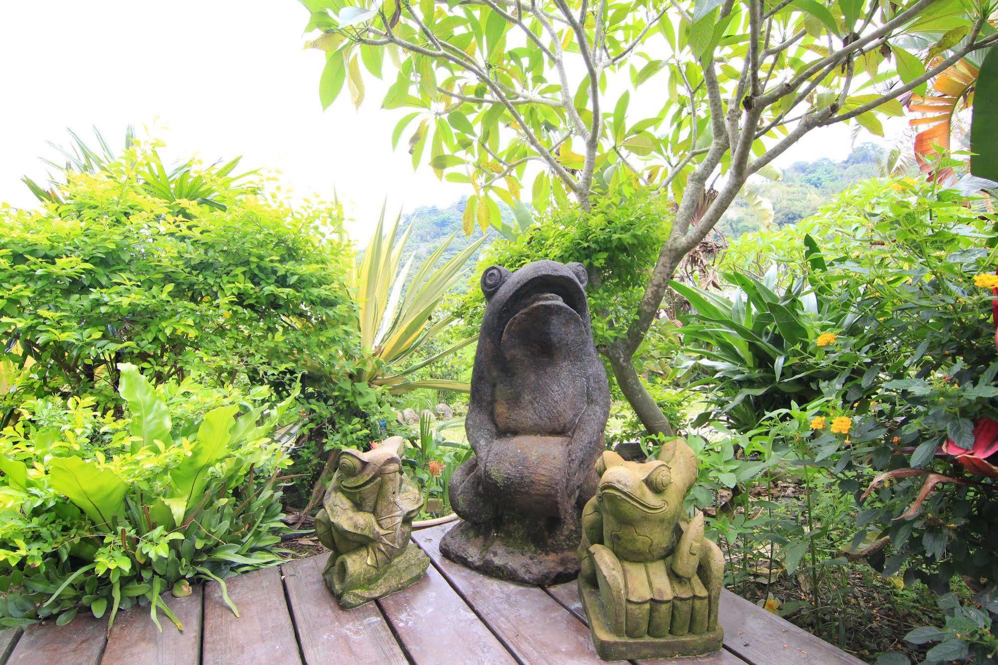 Palm Villa Guesthouse Nantou Екстериор снимка